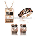 Alibaba com anneau de luxe boucles d&#39;oreille collier mariage magnifique cristal nuptiale bijoux en or ensembles